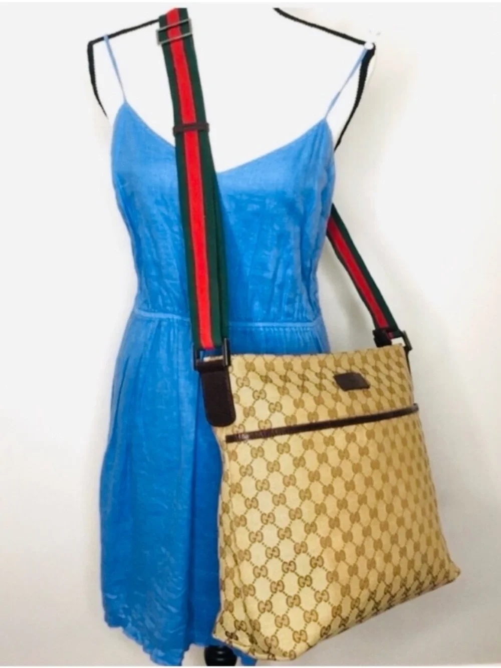 Gucci authentic brown canvas messanger bag unisex crossbody red green strap